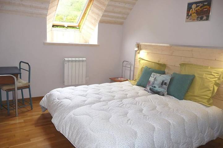 Location de vacances pour 4 personnes, avec jardin et terrasse à Cohiniac - 3