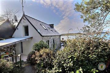Gîte für 4 Personen, mit Sauna und Terrasse sowie Whirlpool und Garten in Côtes-d'Armor