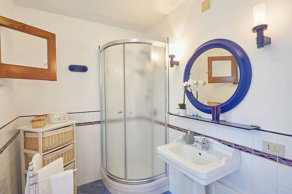 Villa Majus - with swimming pool and direct access to the sea in marine protected area in Capo Zafferano, Bagheria