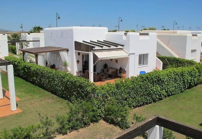 Casa rural para 4 personas, con piscina además de jardín y vistas, Se admiten mascotas en Alhama de Murcia