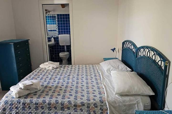 Villa Lu Impostu: piscina 5camere 5bagni terrazzo giardino vista mare 800 metri in Lu Fraili di Sotto, San Teodoro