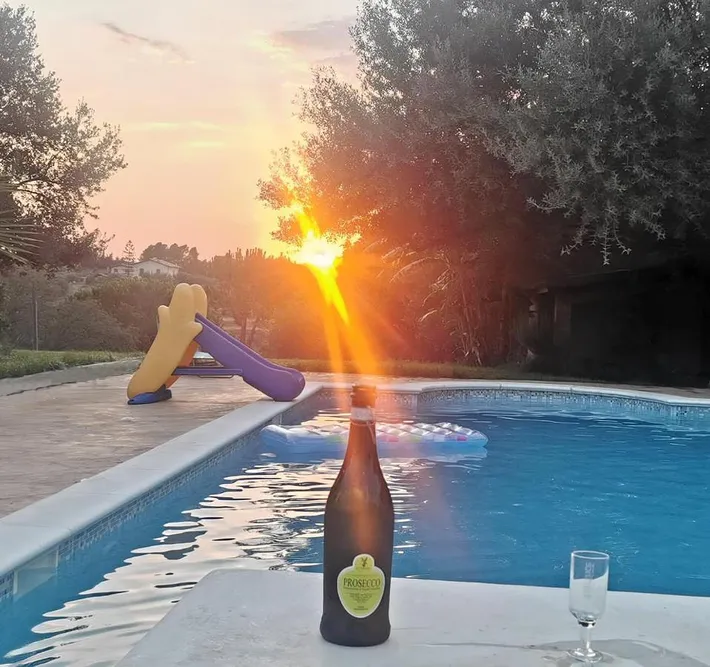Maison de vacances pour 4 personnes, avec piscine ainsi que jardin et jacuzzi - 1
