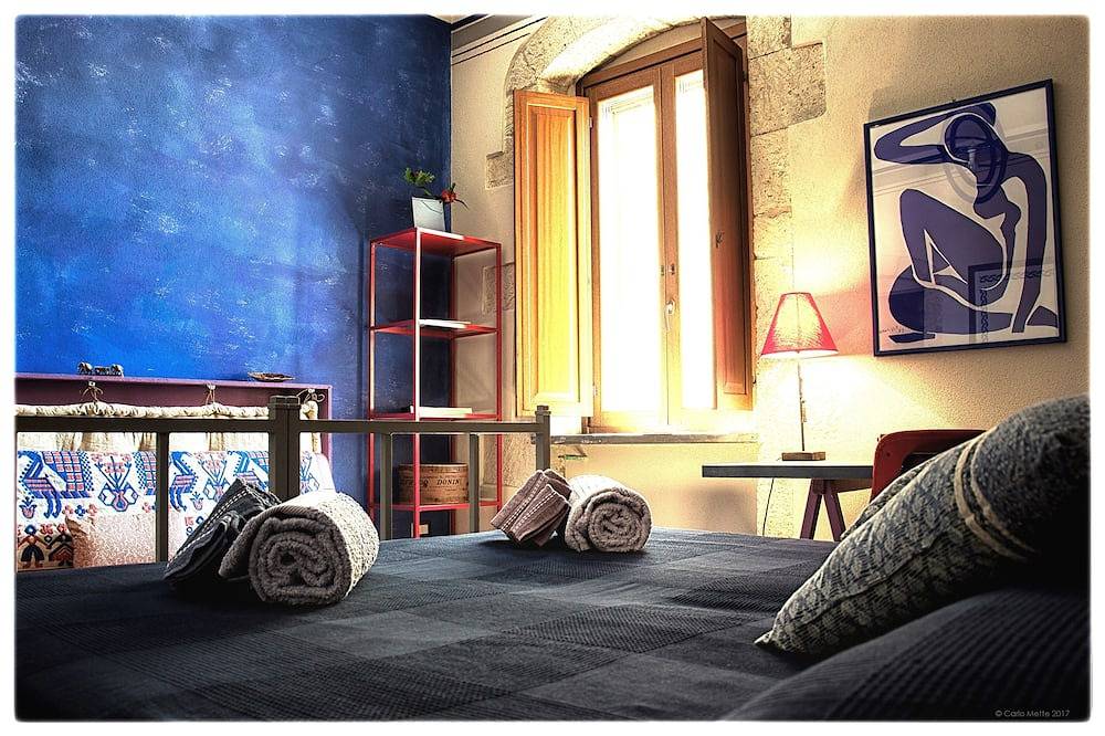 Unvergessliche Sonnenuntergänge Von Den Terrassen Des Hauses Im Dorf Cuglieri in Cuglieri, Sardinien