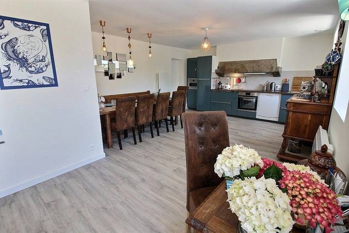 Gîte pour 7 personnes, avec Terrasse ainsi que Jardin et Vue dans Landrellec