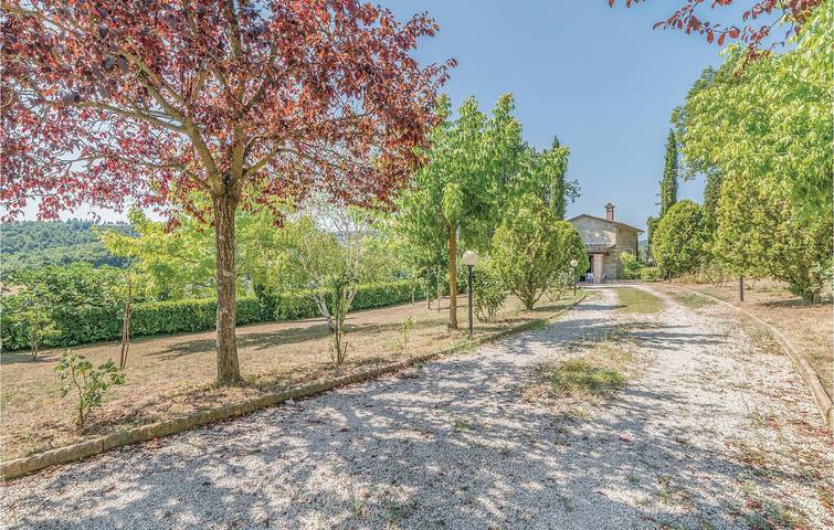 Incantevole appartamento con vista sul giardino a 2 km da Monterchi in Monterchi, Valtiberina