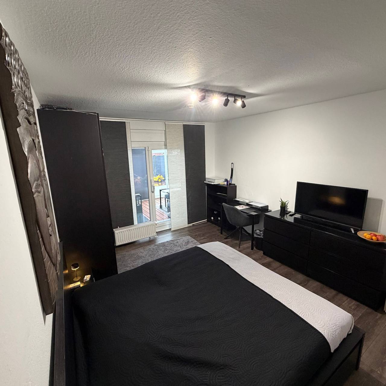 Habitación doble con baño privado y acceso independiente in Laatzen, Región de Hannover