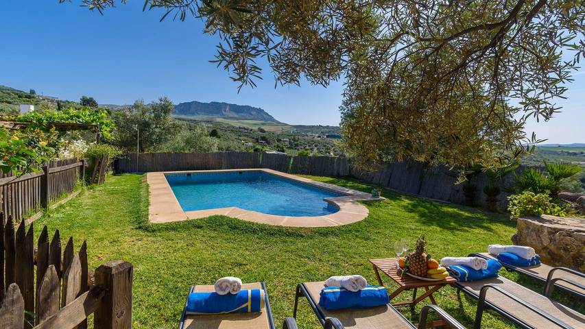 Chalet para 4 personas, con piscina en Antequera - 3