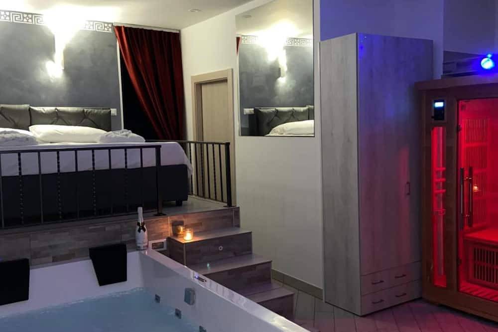 Apartamento entero, Apartamento 'Sweetlove' con vistas a la montaña, Wi-Fi y aire acondicionado in Terracina, Agro Pontino