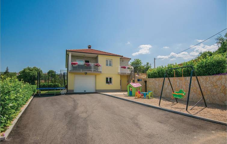 Ferienhaus für 10 Personen, mit Garten und Terrasse