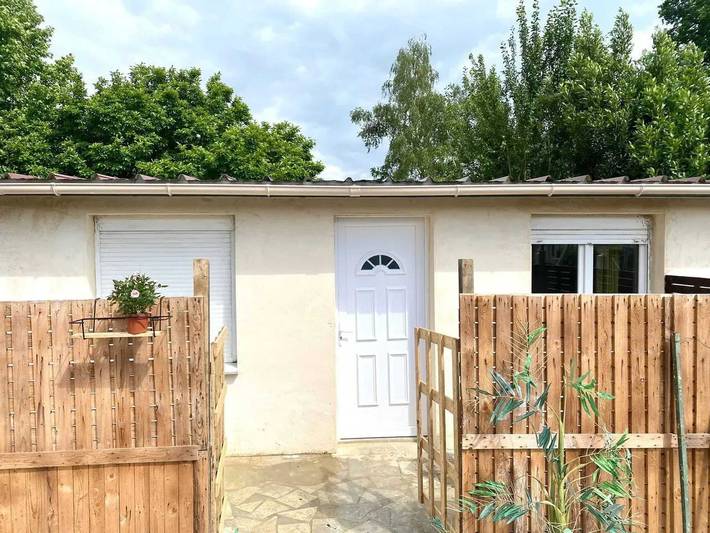 Gîte pour 2 personnes, avec terrasse à Clermont (Oise)