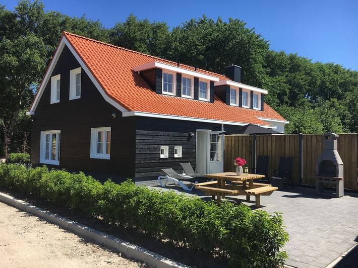 Ferienhaus für 4 Personen, mit Terrasse und Balkon/Terrasse in Oostkapelle