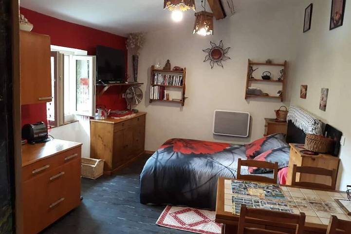 Location de vacances pour 3 personnes, avec balcon, animaux acceptés à Lamastre - 2