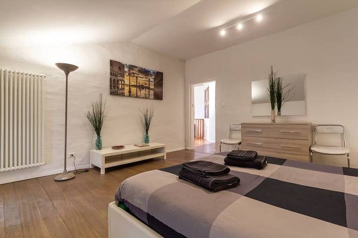 Entire apartment, Attic Floor Venice Apartment in Mestre, Venice
