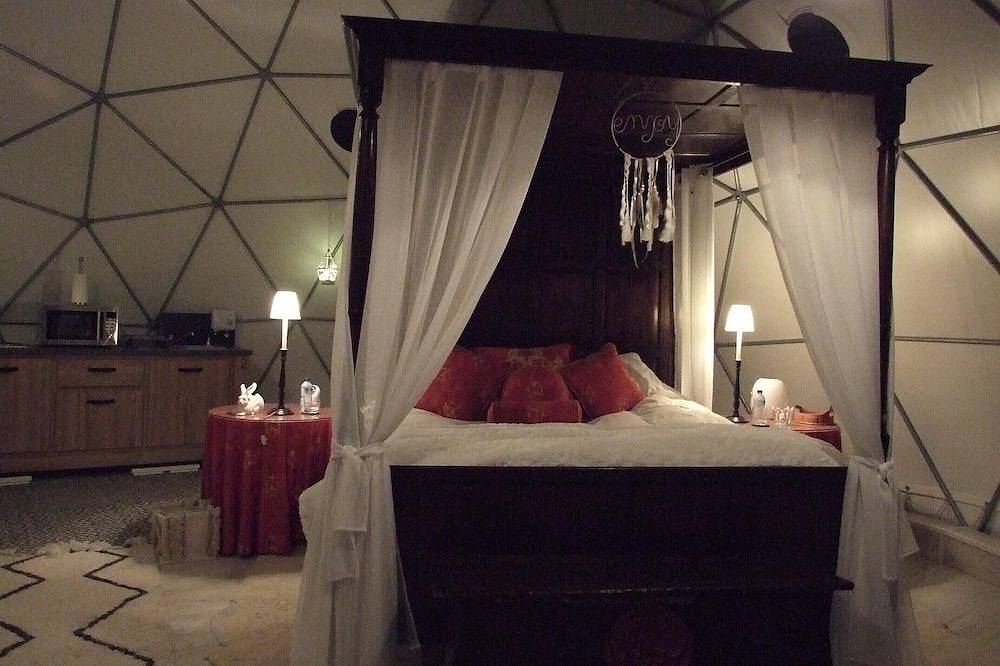 New Listing!! Luxury Glamping Dome in Saint-Sulpice (Mayenne), Mayenne