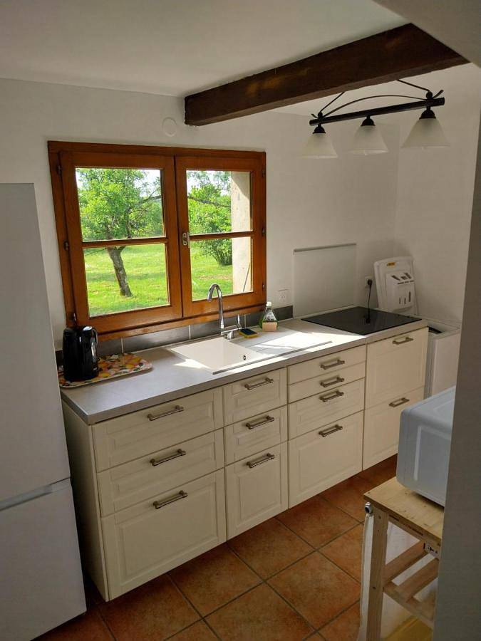 Gîte pour 6 personnes, avec Terrasse et Vue à Savigny-en-Revermont