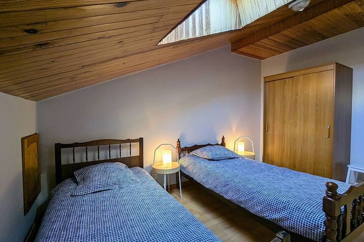 Gîte pour 6 personnes, avec jardin à Saint-Romain-Lachalm - 4