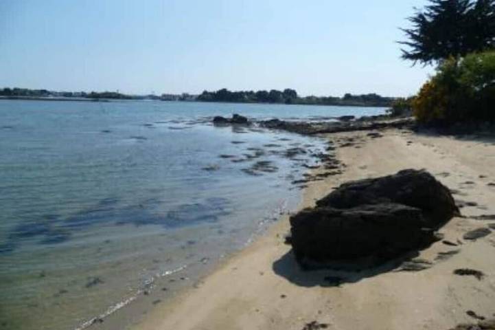 Location de vacances pour 6 personnes, avec jardin ainsi que terrasse et jacuzzi dans Ilot De De Saint Cado