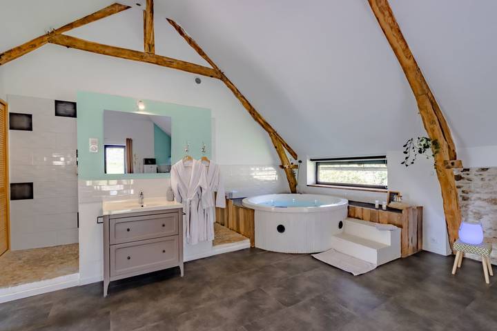 Gîte pour 2 personnes, avec jacuzzi ainsi que jardin et terrasse à Martel - 4