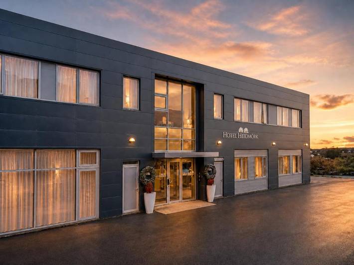 Hotel für 5 Personen, mit Balkon - 1