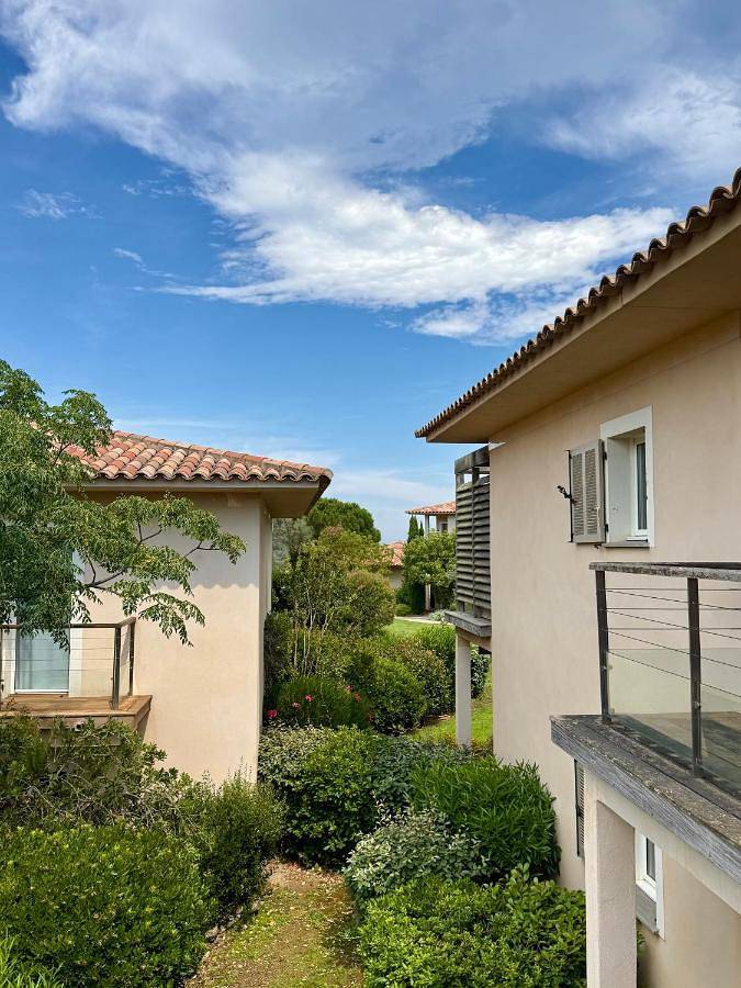 Appartement de vacances pour 6 personnes, avec Balcon et Terrasse ainsi que Jardin et Vue