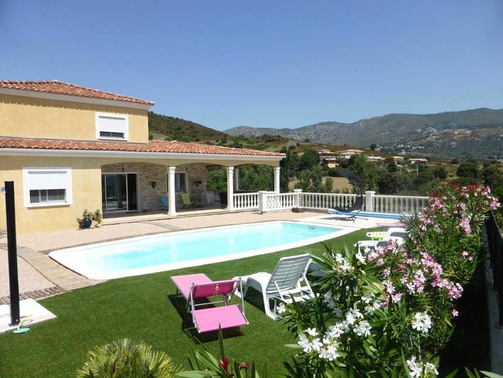 Chambre d’hôte pour 2 personnes, avec Terrasse ainsi que Jardin et Piscine à Villanova