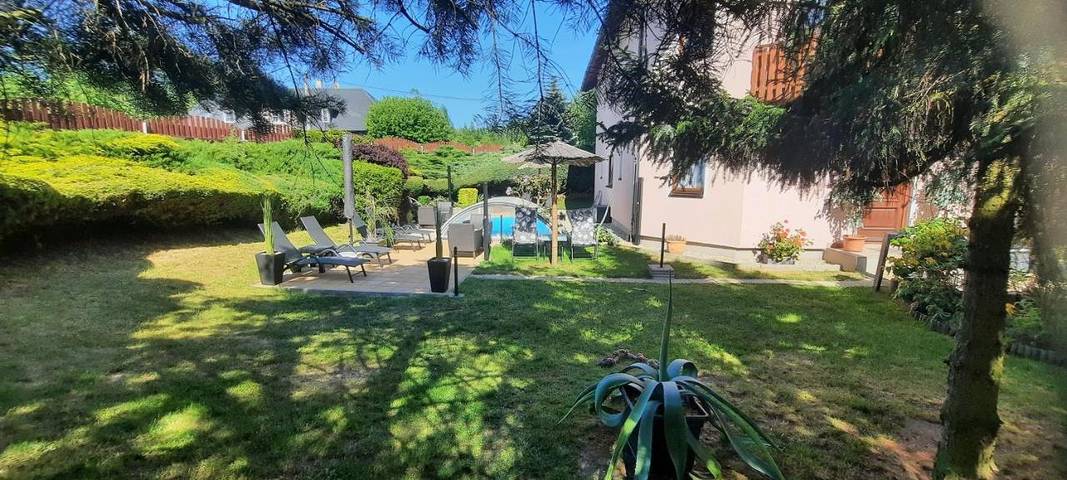 Ferienwohnung für 2 Personen, mit Ausblick und Garten sowie Sauna und Pool in Karlsbad - 4