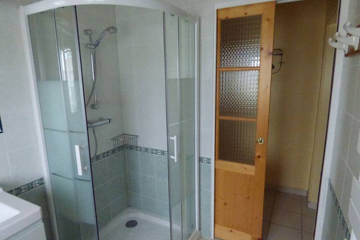 Gîte pour 3 personnes, avec Terrasse et Jardin à Dancevoir - 4
