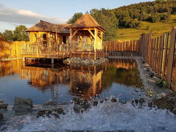 Chambre d’hôte pour 6 personnes, avec terrasse et jacuzzi à Ségur-les-Villas