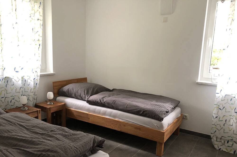 Ganze Wohnung, Helle 50 m2 Ferienwohnung im Grünen in Blankenfelde, Blankenfelde-Mahlow