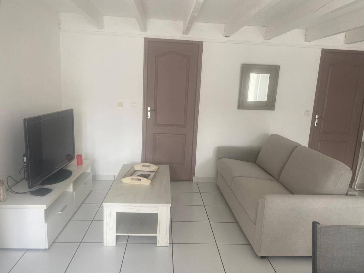 One-Bedroom House in Soulignonne, Région de Saintes