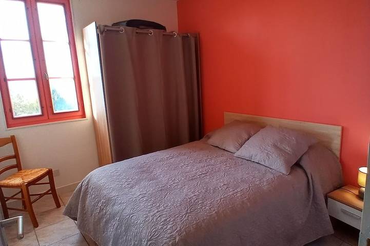 Gîte pour 3 personnes, avec jardin à Marnac - 4