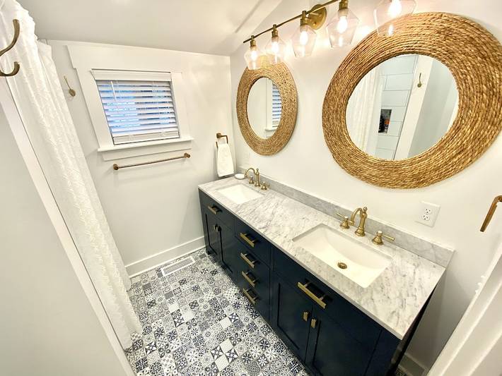 Vacation rental for 8 people, with yard and terrace in Folly Beach