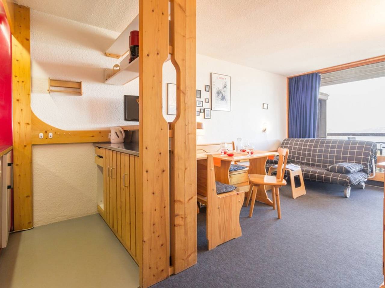 Entire apartment, Appartement lumineux  Centre station  Balcon in Arc 1800, Bourg-Saint-Maurice
