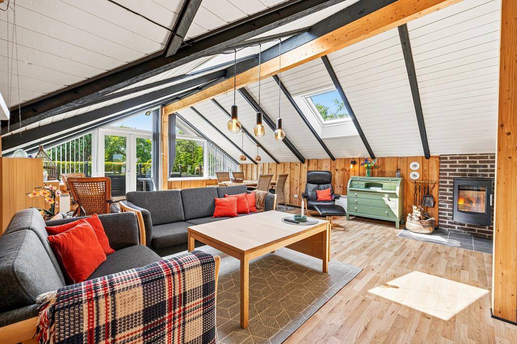 Familienfreundliches Ferienhaus mit Kamin in Bork Havn in Bork Havn, Ringkøbing Fjord