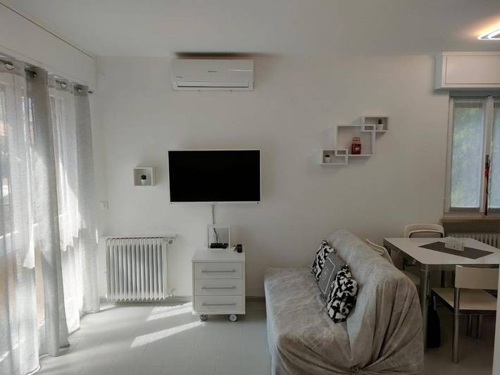 Ferienwohnung für 2 Personen, mit Terrasse und Ausblick in Grado Pineta