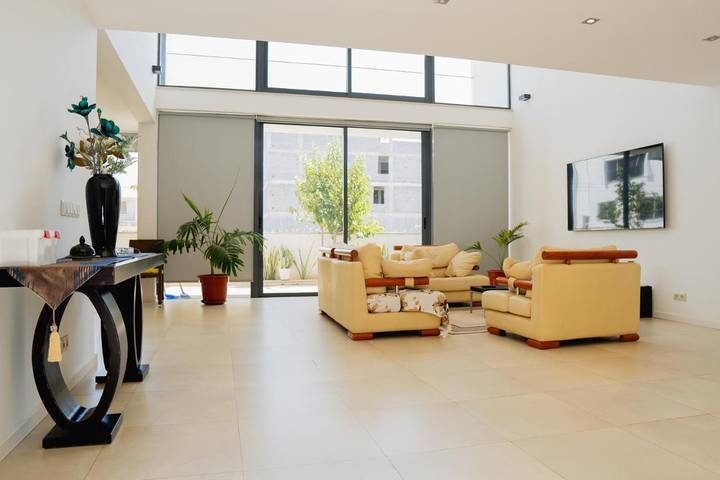 Chambre d’hôte pour 7 personnes, avec vue ainsi que balcon et piscine dans Praia - 2