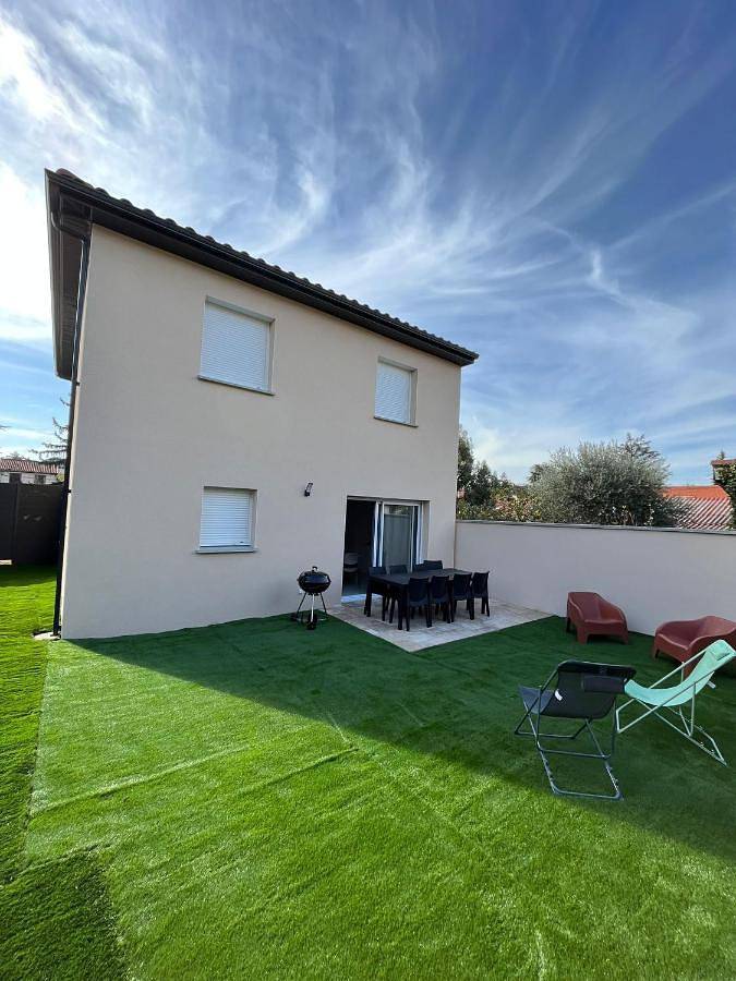 Location de vacances pour 8 personnes, avec jardin à Saint-Genis-Laval - 3