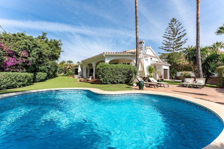 Vacation rental for 7 people, with Garden in Marbella