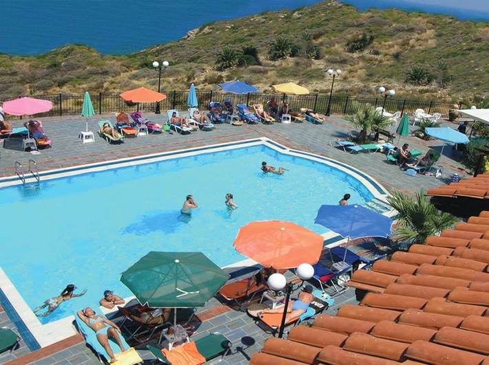 Appartement de vacances pour 4 personnes, avec piscine ainsi que vue et jardin