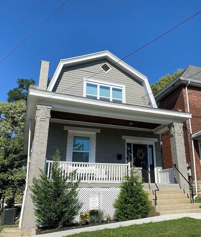 Cozy Cincinnati Home Located Just Minutes from Downtown, Stadiums, and More! in Cincinnati, Hamilton County (OH)