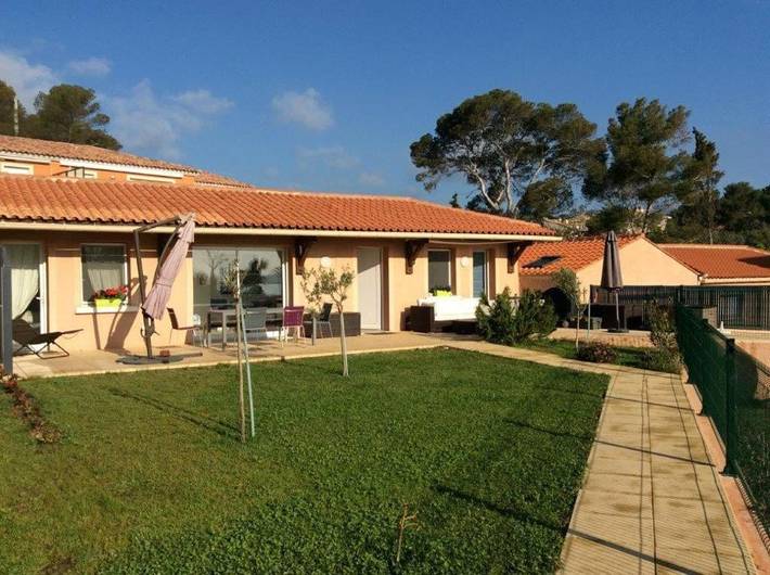 Appartement de vacances pour 8 personnes, avec jardin ainsi que vue et terrasse