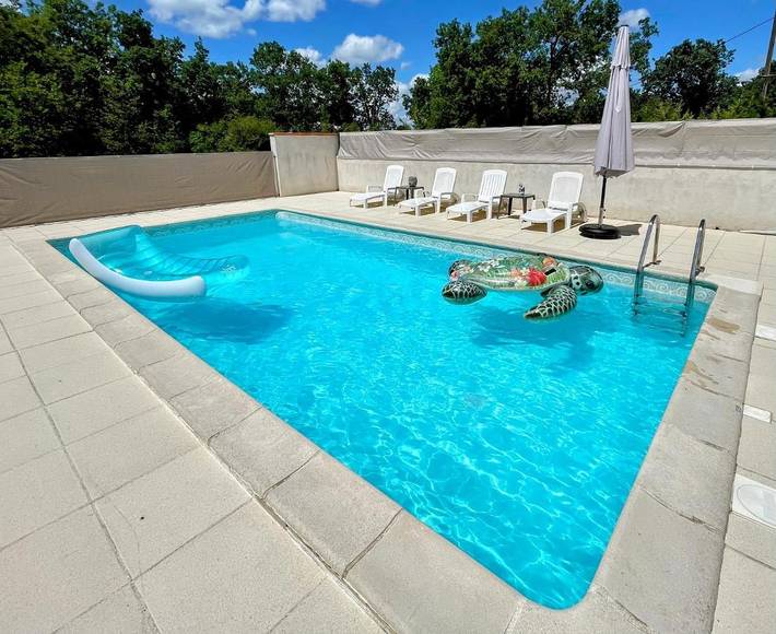Location de vacances pour 7 personnes, avec Terrasse ainsi que Jardin et Piscine à Belfort-du-Quercy