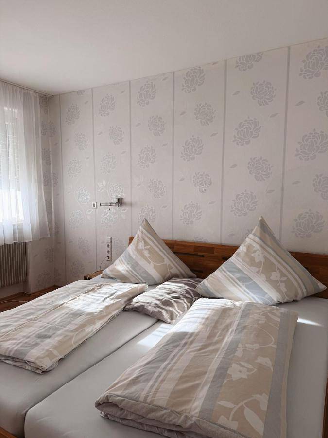 Ferienwohnung für 6 Personen, mit Balkon und Terrasse sowie Ausblick in Vogt - 4