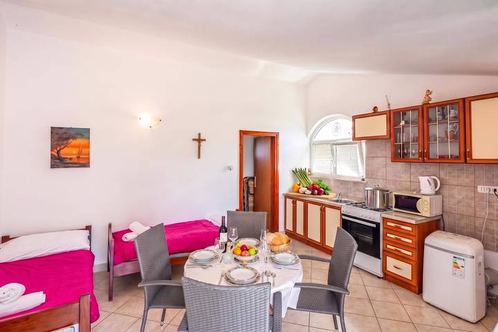 Ganze Wohnung, Peaceful Retreat With Terrace 2 in Marčana, Südküste Istrien