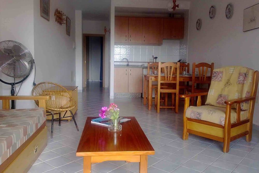 Appartement entier, Es Pujols: Appartement dans une résidence in Es Pujols, Formentera