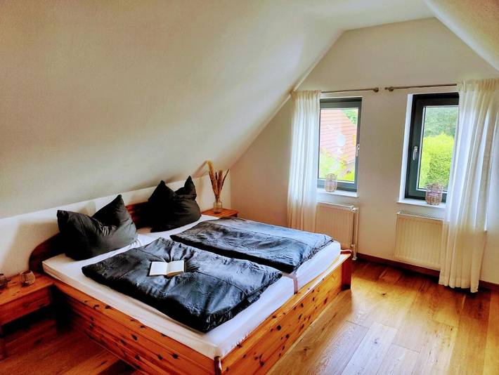Ferienhaus für 4 Personen, mit Terrasse und Garten sowie Ausblick und Seeblick in Ihlow - 3