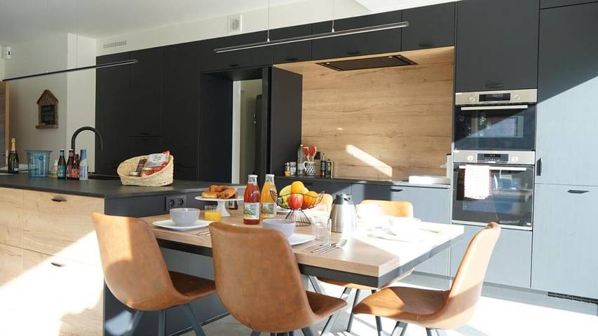 Location de vacances pour 8 personnes, avec Balcon et Jacuzzi ainsi que Terrasse et Jardin à Flobecq - 3