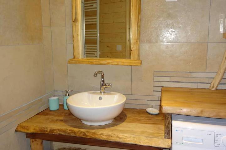 Gîte pour 6 personnes, avec jardin et terrasse à Métabief - 4