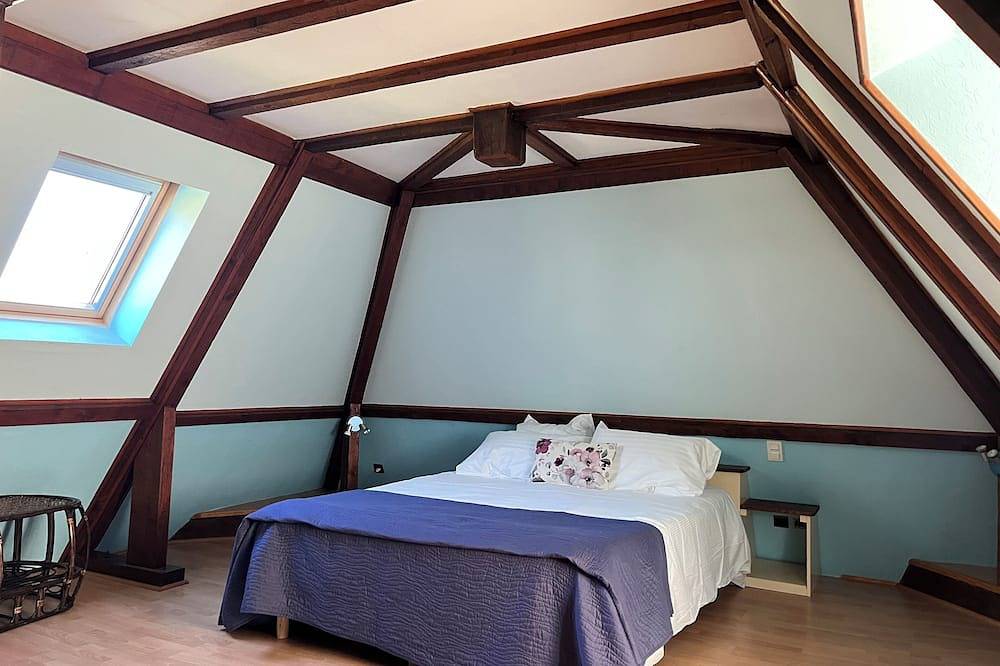 Petite maison à Sarlat avec piscine, terrasse et parking in Sarlat-la-Canéda, Périgord Noir