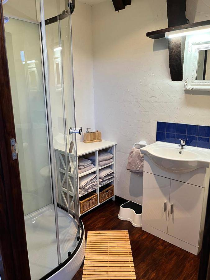 Location de vacances pour 6 personnes, avec piscine ainsi que jardin et vue à Fons - 2